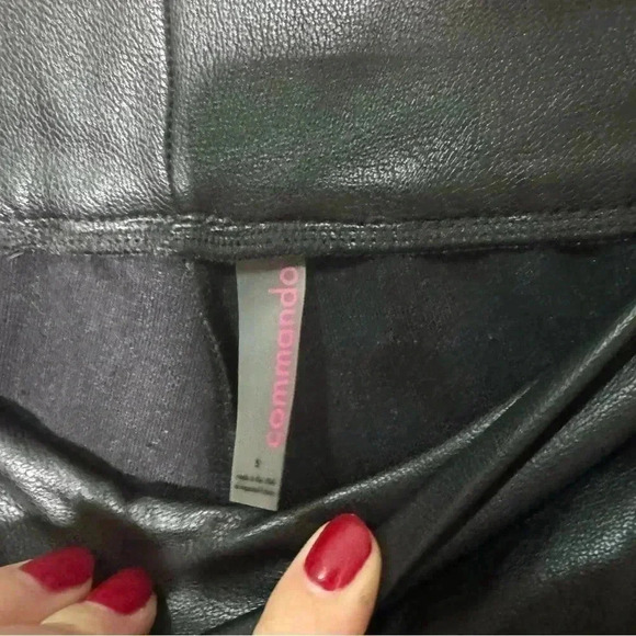 Commando  faux leather jogger in black S - Picture 11 of 11
